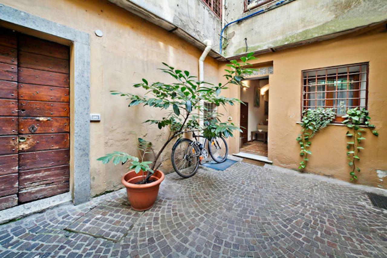 Caratteristico Appartamento A Piazza Navona Rom Exteriör bild